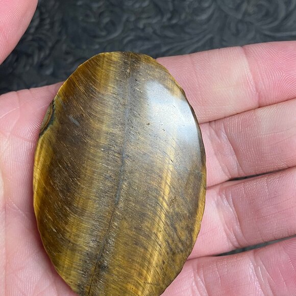 Leopard in a Tree Carved Chalcedony On Tigers Eye Cabochon Pendant Bead Mini Art - Picture 5 of 8